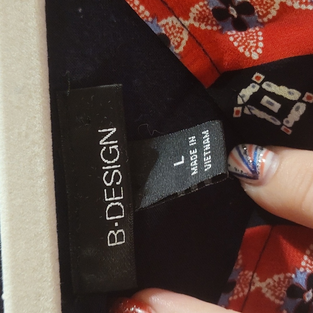 B Design large blouse - Picture 2 of 4